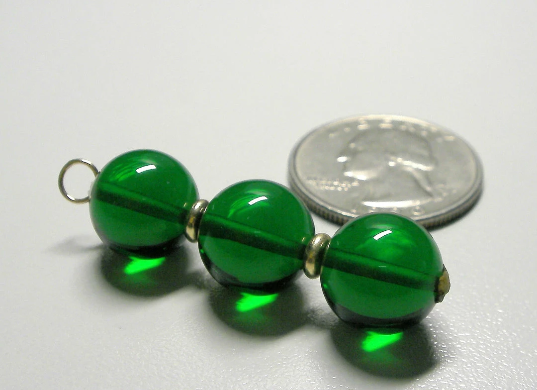 Tools4transformation Green Deep Andara Crystal With Gold Pendant (3 X 12mm)