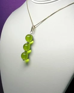 Tools4transformation Green Light Andara Crystal With Gold Pendant (3 X 12mm)